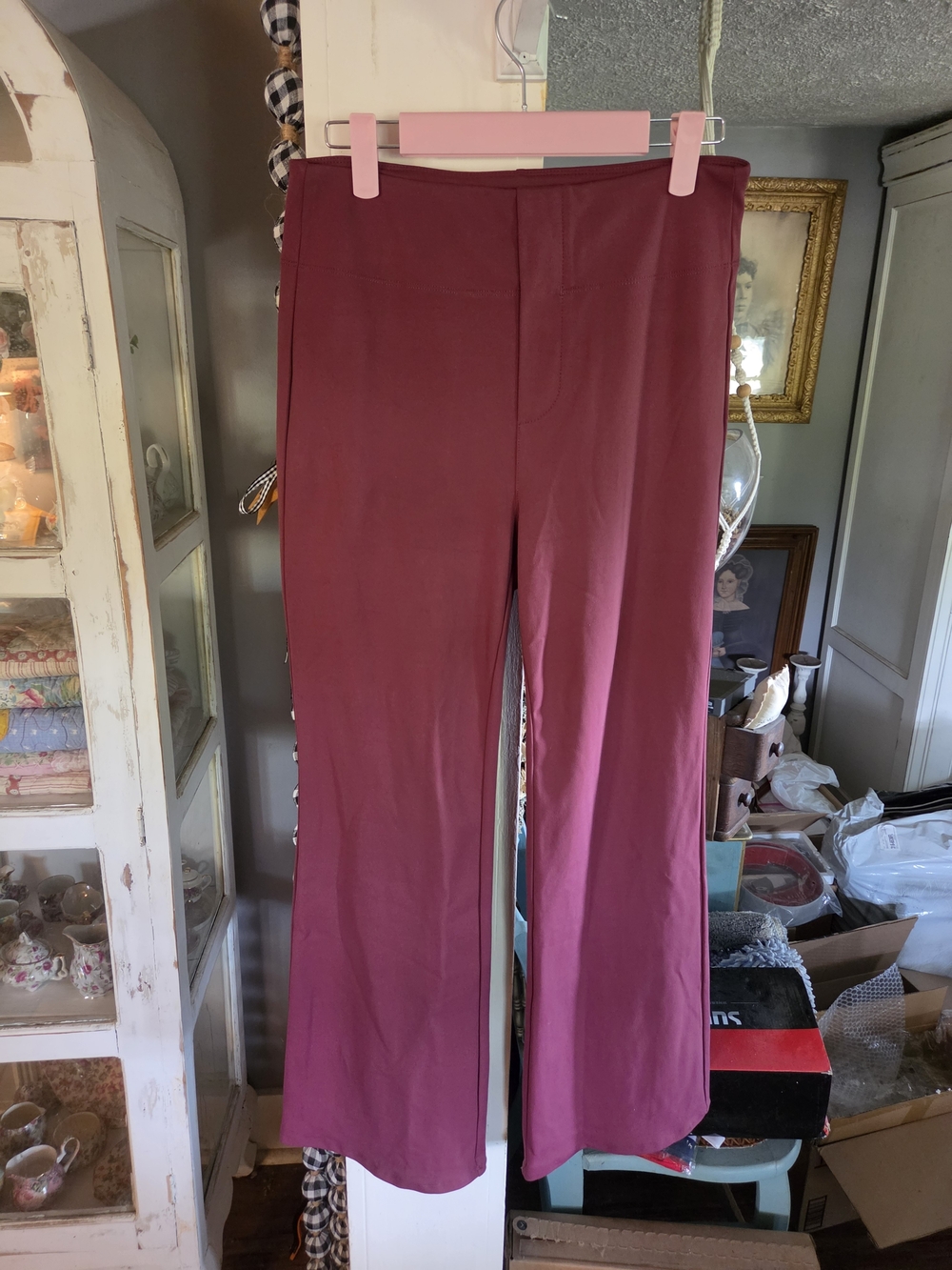 HALARA Men's Wide-Leg Stretch Joggers in Burgundy